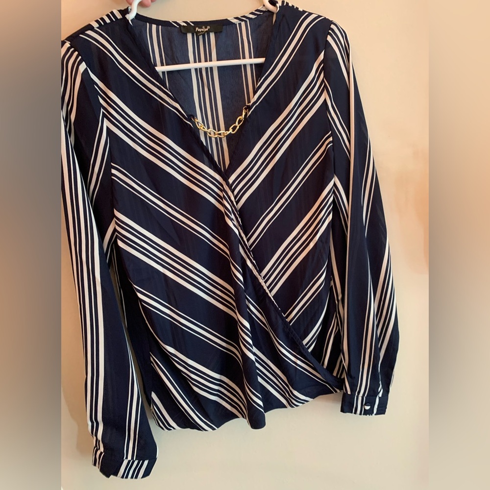 Long sleeve lightweight shirt.